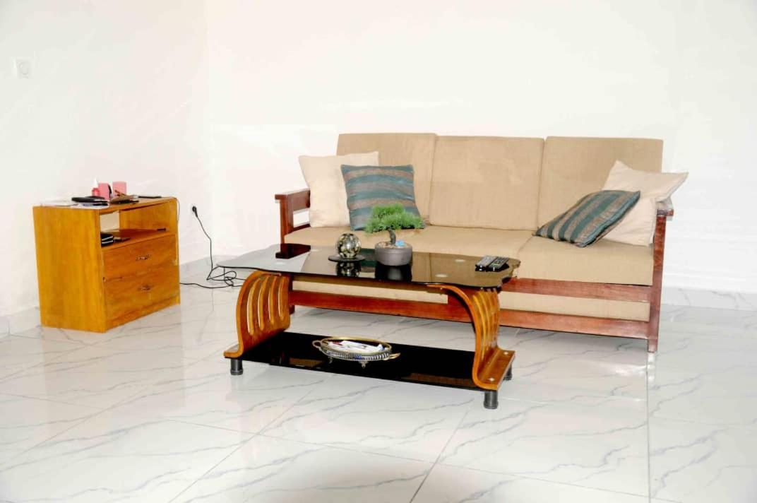 Swiss Cottage Kribi Luaran gambar