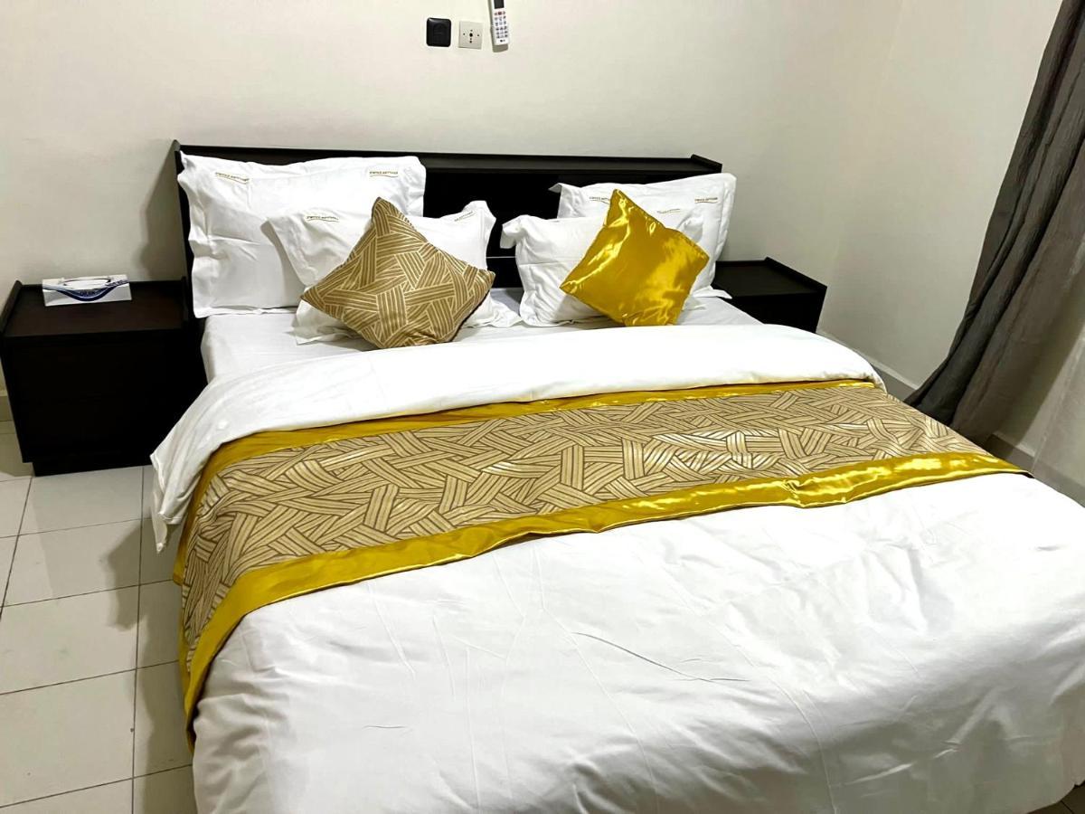 Swiss Cottage Kribi Luaran gambar